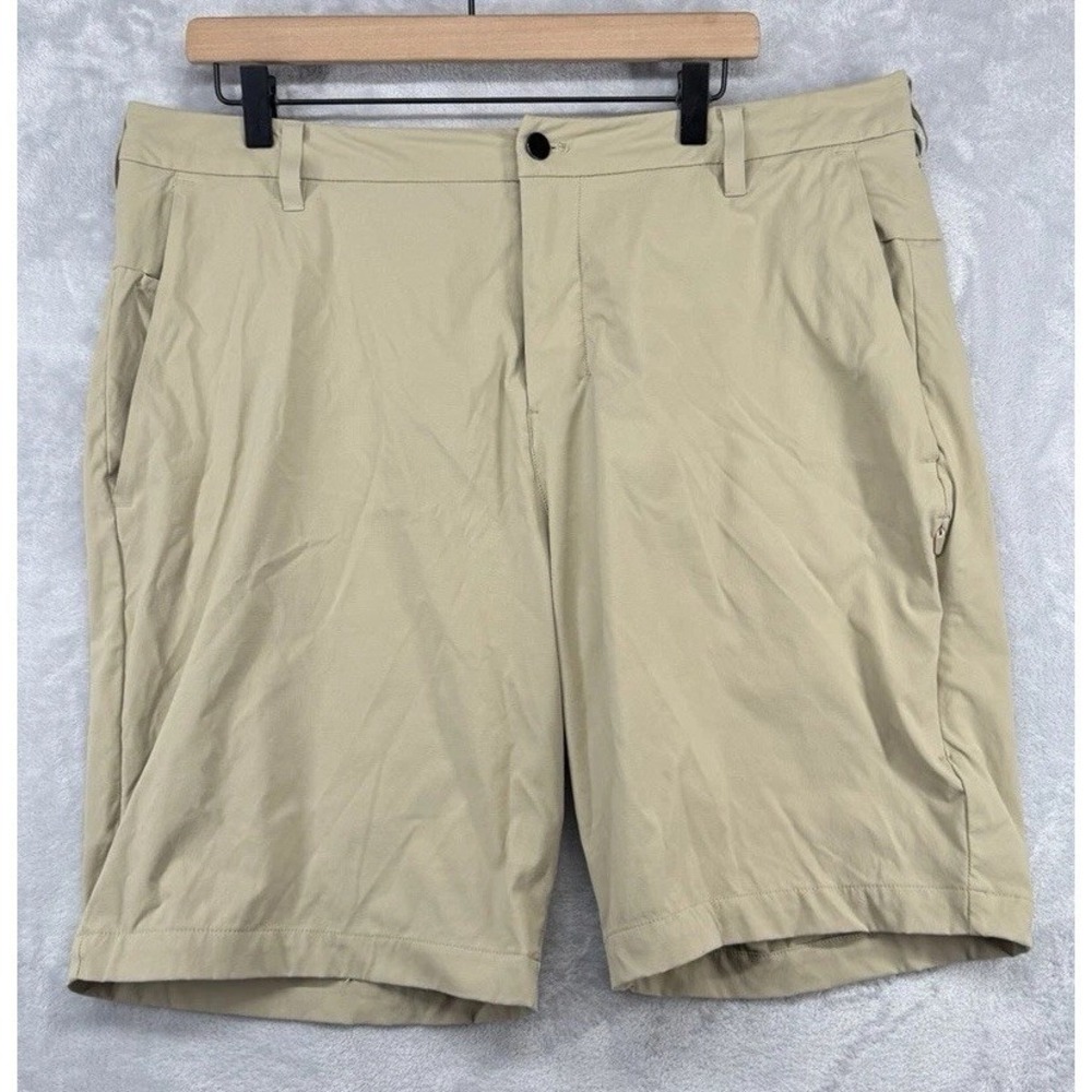 Lululemon Shorts Commission Golf Short 10" Pockets Trench Beige Men's 38 READ